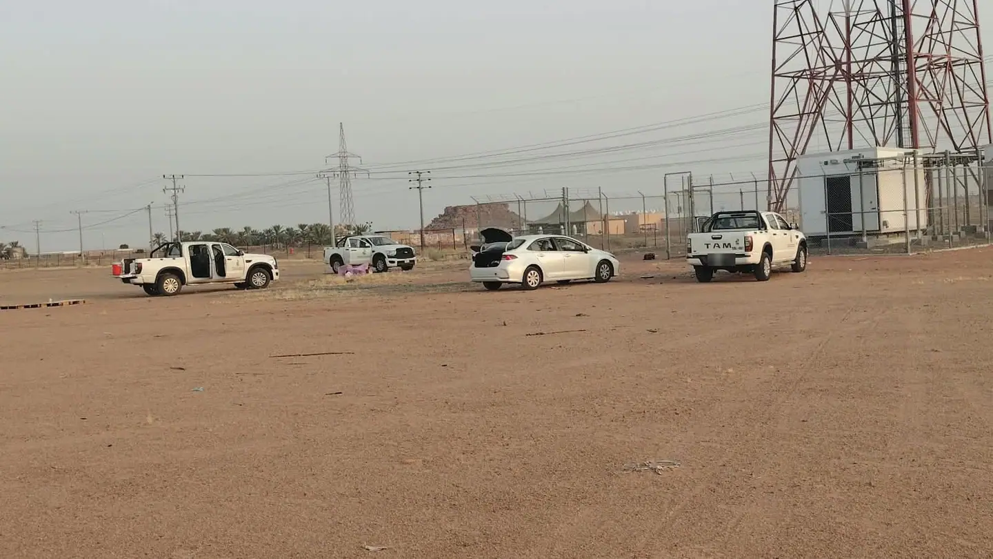 مركبات الفريق في موقع برج