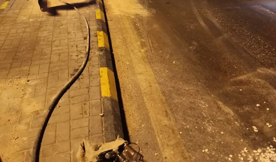 قطع مسار الخندق في الوردية الليلية
